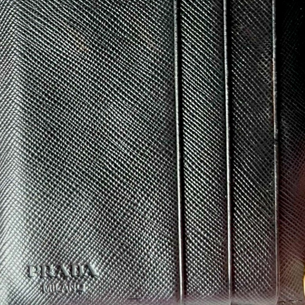 Prada wallet with iconic triangle logo. Nylon exterior Made in Italy Milano - Picture 9 of 10